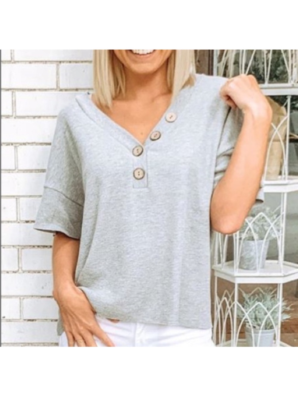 Love Vintage Women’s Short Sleeve Waffle Knit Wood Button V-Neck